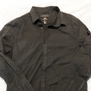 H&M Large Men’s Shirt. Bundle and save.